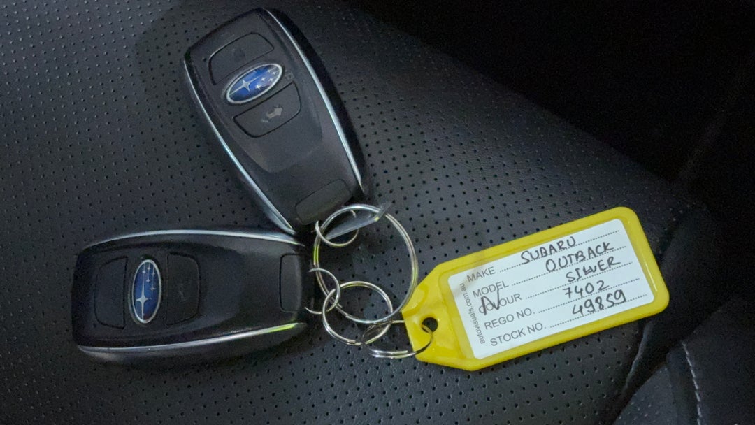 2021 Subaru Outback AWD Touring, Automatic, 91597 km, Key Close-up