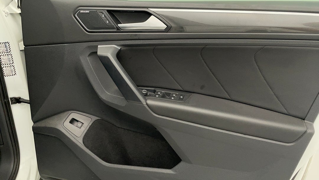 2018 Volkswagen Tiguan 132 Tsi Comfortline, Automatic, 118238 km, Speaker View