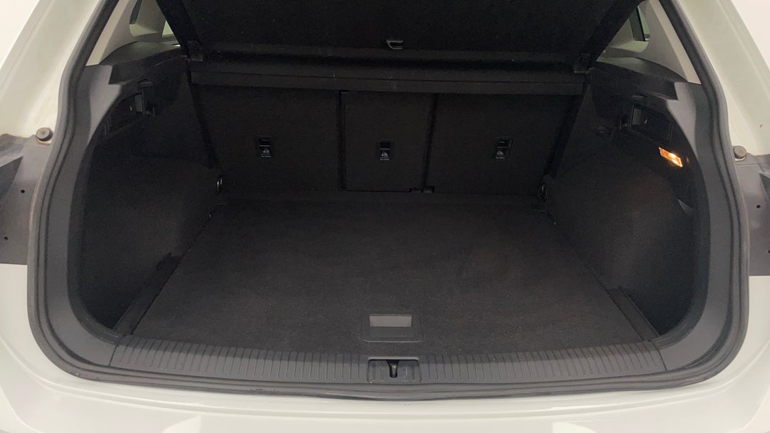 2018 Volkswagen Tiguan 132 Tsi Comfortline, Automatic, 118238 km, Boot Inside View
