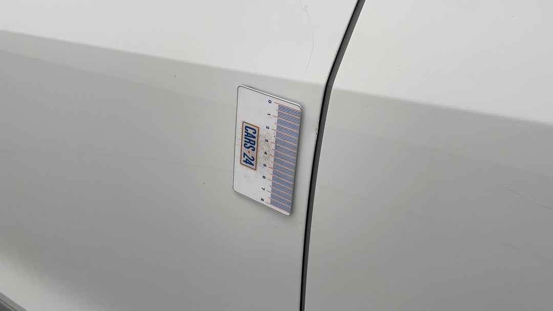 2018 Volkswagen Tiguan 132 Tsi Comfortline, Automatic, 118238 km, Doors Front LHS Dent