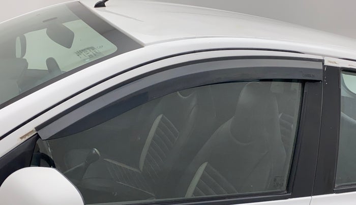 2019 Datsun Go T, CNG, Manual, 62,535 km, Front passenger door - Door visor damaged
