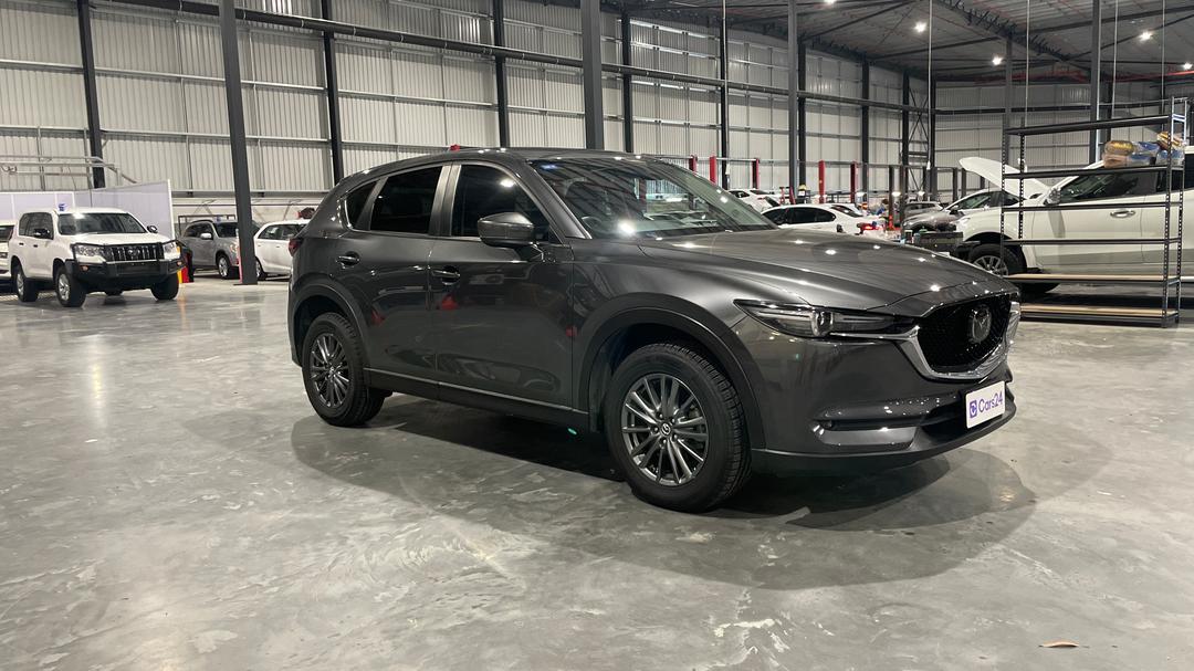 2018 Mazda CX-5 Maxx Sport (4x2), Automatic, 76738 km, Right Front Diagonal (45- Degree) View
