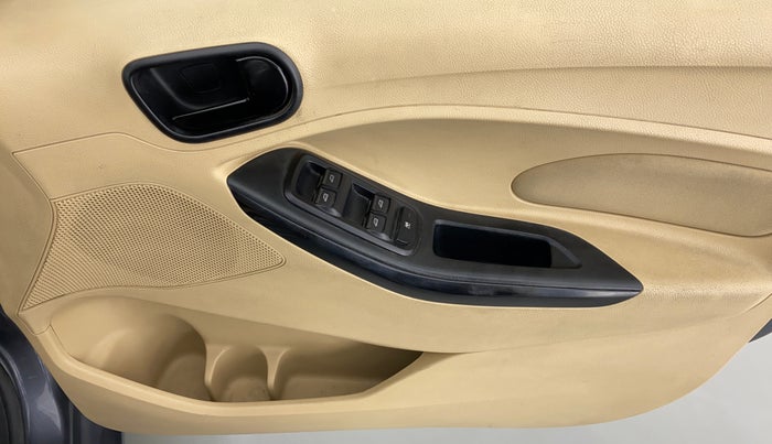2018 Ford Figo Aspire 1.2 TITANIUM PETROL, Petrol, Manual, 33,815 km, Driver Side Door Panels Control