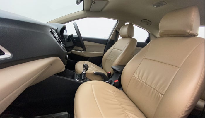 2018 Hyundai Verna 1.6 VTVT SX, Petrol, Manual, 44,760 km, Right Side Front Door Cabin