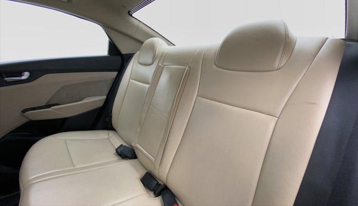 2018 Hyundai Verna 1.6 CRDI SX + AT, Diesel, Automatic, 38,821 km, Right Side Rear Door Cabin