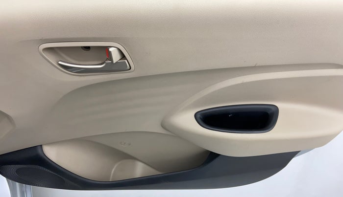 2019 Hyundai NEW SANTRO SPORTZ 1.1, Petrol, Manual, 16,641 km, Driver Side Door Panels Control