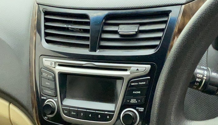 2015 Hyundai Verna FLUIDIC 4S 1.6 VTVT S, Petrol, Manual, 52,816 km, AC Unit - Front vent has minor damage