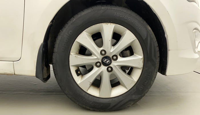 2015 Hyundai Verna FLUIDIC 4S 1.6 VTVT S, Petrol, Manual, 52,816 km, Right Front Wheel