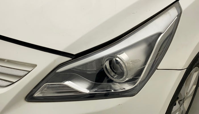 2015 Hyundai Verna FLUIDIC 4S 1.6 VTVT S, Petrol, Manual, 52,816 km, Left headlight - Minor scratches