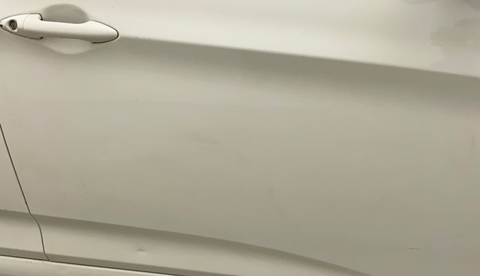2015 Hyundai Verna FLUIDIC 4S 1.6 VTVT S, Petrol, Manual, 52,816 km, Driver-side door - Slightly dented