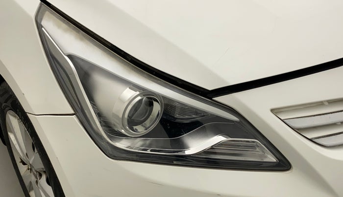 2015 Hyundai Verna FLUIDIC 4S 1.6 VTVT S, Petrol, Manual, 52,816 km, Right headlight - Minor scratches