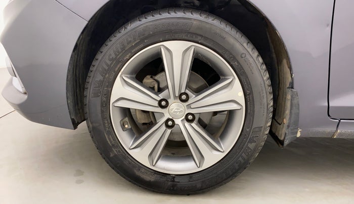 2018 Hyundai Verna 1.6 VTVT SX (O) AT, Petrol, Automatic, 39,051 km, Left Front Wheel