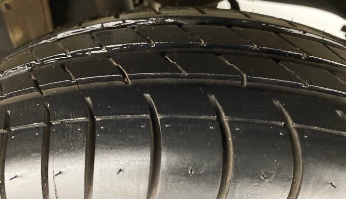 2017 Maruti Alto K10 VXI P, Petrol, Manual, 30,388 km, Left Rear Tyre Tread