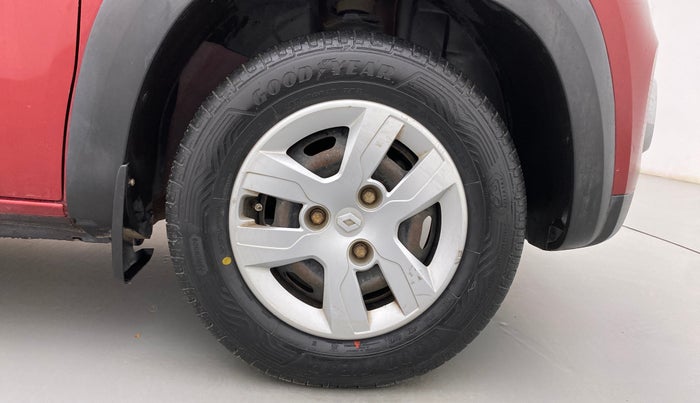 2018 Renault Kwid RXT 1.0, Petrol, Manual, 1,02,990 km, Right Front Wheel
