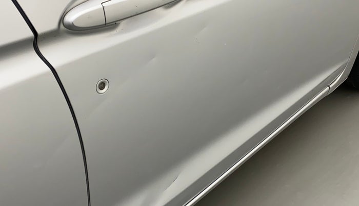 2016 Honda Jazz 1.2L I-VTEC S, Petrol, Manual, 1,01,652 km, Driver-side door - Minor scratches
