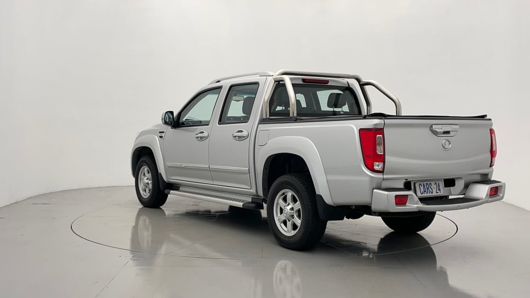 Left Back Diagonal (45- Degree) View