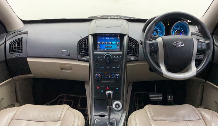 2017 Mahindra XUV500 W10 AWD AT, Diesel, Automatic, 80,700 km, Dashboard