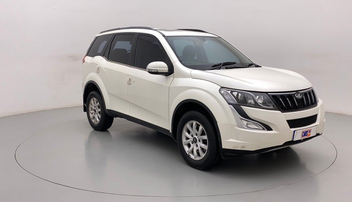 2017 Mahindra XUV500 W10 AWD AT, Diesel, Automatic, 80,700 km, Right Front Diagonal