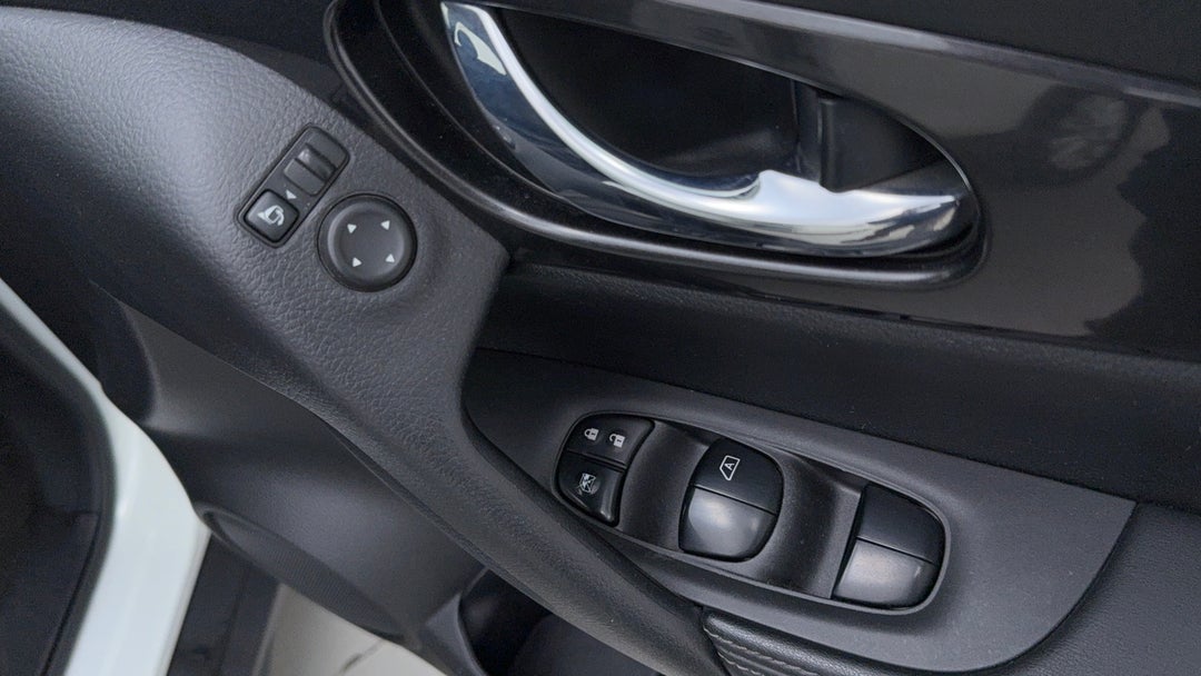 2018 Nissan X-trail Ts (4wd), Automatic, 86551 km, Drivers Side Door Panel Controls