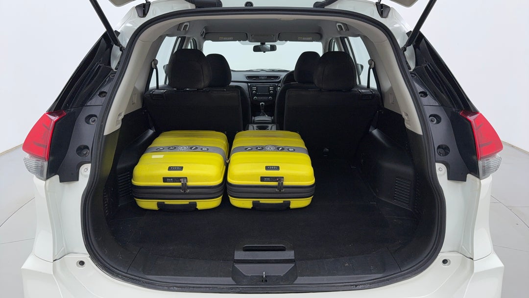 2018 Nissan X-trail Ts (4wd), Automatic, 86551 km, Boot Inside View with Luggage