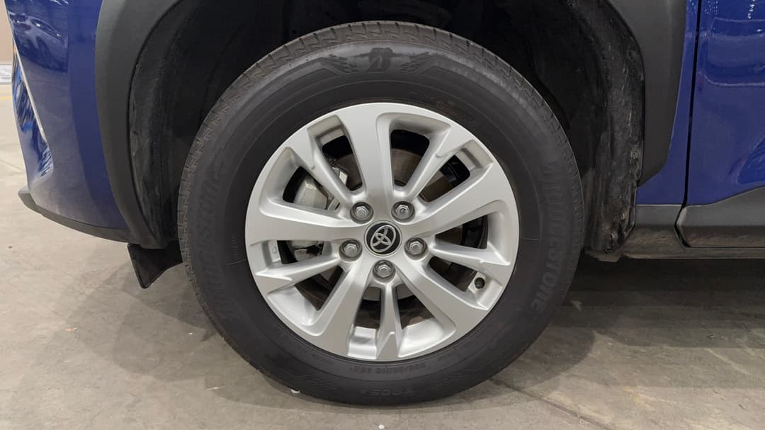 2023 Toyota Yaris Cross Gxl Hybrid, Automatic, 35134 km, Left Front Wheel