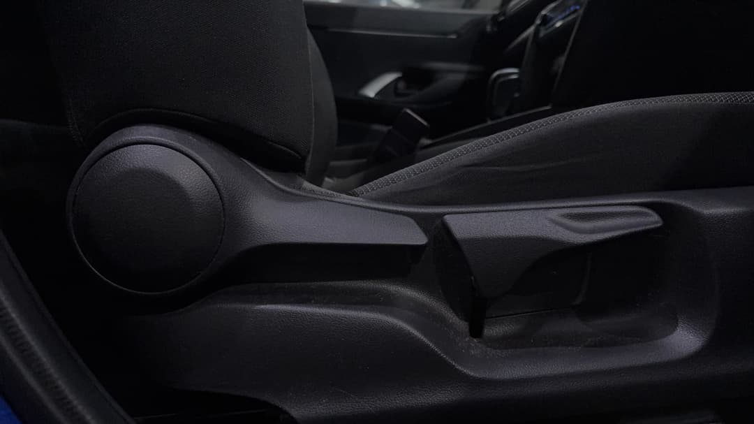 2023 Toyota Yaris Cross Gxl Hybrid, Automatic, 35134 km, Drivers Side Adjustment Panel
