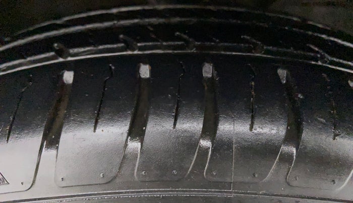 2019 Maruti Dzire VXI, Petrol, Manual, 15,840 km, Right Front Tyre Tread