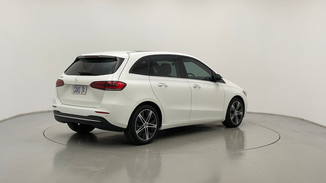 Right Back Diagonal (45- Degree) View