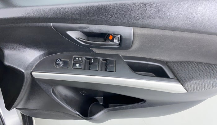 2015 Maruti S Cross SIGMA 1.3, Diesel, Manual, 70,504 km, Driver Side Door Panels Control