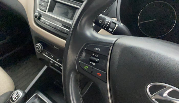 2015 Hyundai Elite i20 SPORTZ 1.2, Petrol, Manual, 65,748 km, Steering wheel - Phone control not functional