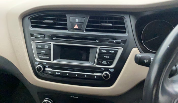 2015 Hyundai Elite i20 SPORTZ 1.2, Petrol, Manual, 65,748 km, Infotainment system - Button has minor damage