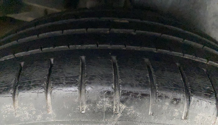 2018 Maruti Ciaz ALPHA 1.5 SHVS PETROL, Petrol, Manual, 75,760 km, Right Rear Tyre Tread