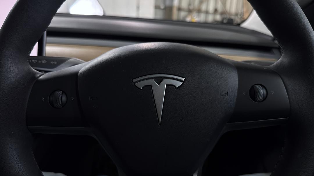 2022 Tesla Model 3 Long Range, Automatic, 23235 km, Utility Switches/Buttons