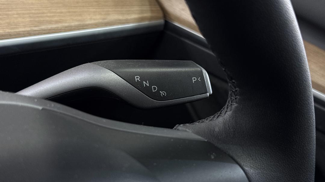 2022 Tesla Model 3 Long Range, Automatic, 23235 km, Gear Lever 