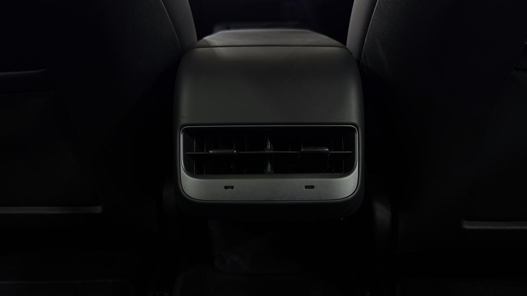 2022 Tesla Model 3 Long Range, Automatic, 23235 km, Rear A/C Vent