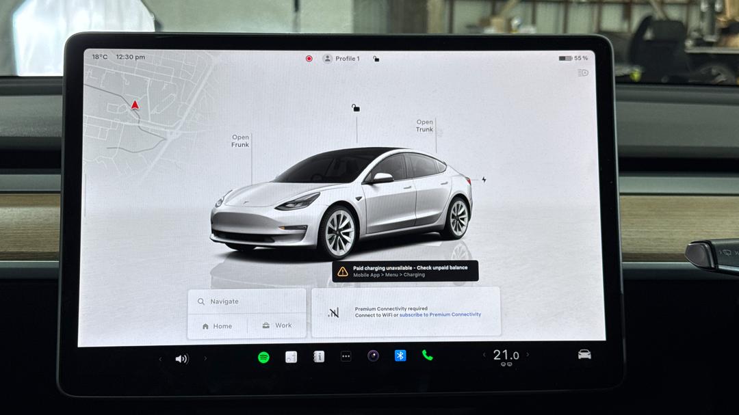 2022 Tesla Model 3 Long Range, Automatic, 23235 km, Infotainment System