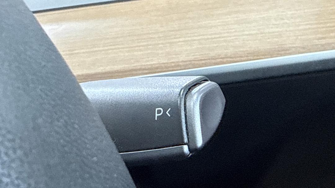 2022 Tesla Model 3 Long Range, Automatic, 23235 km, Handbrake