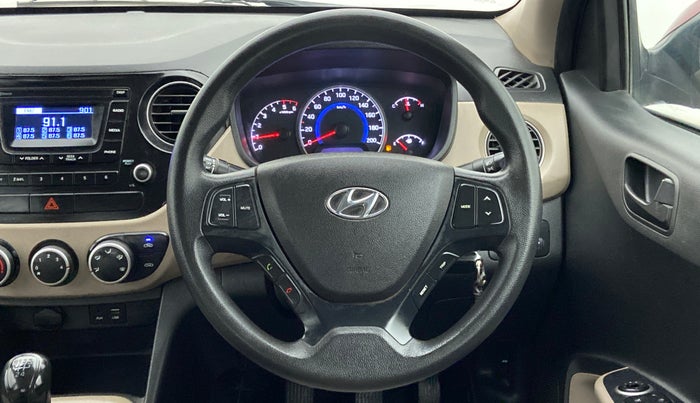 2018 Hyundai Grand i10 magna 1.2 crdi, Diesel, Manual, 65,324 km, Steering Wheel Close Up