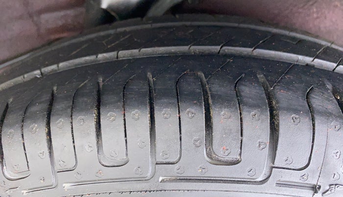 2016 Hyundai i10 MAGNA 1.1 IRDE2, Petrol, Manual, 68,078 km, Left Rear Tyre Tread