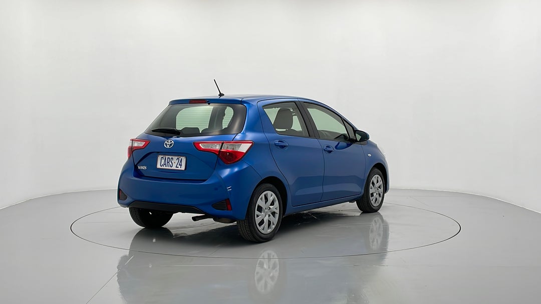 Right Back Diagonal (45- Degree) View