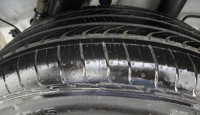 2020 Hyundai VENUE S MT 1.2 KAPPA, Petrol, Manual, 1,862 km, Left Rear Tyre Tread