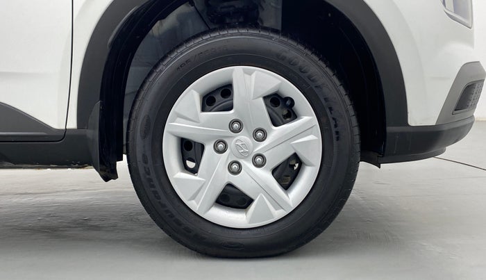 2020 Hyundai VENUE S MT 1.2 KAPPA, Petrol, Manual, 1,862 km, Right Front Wheel