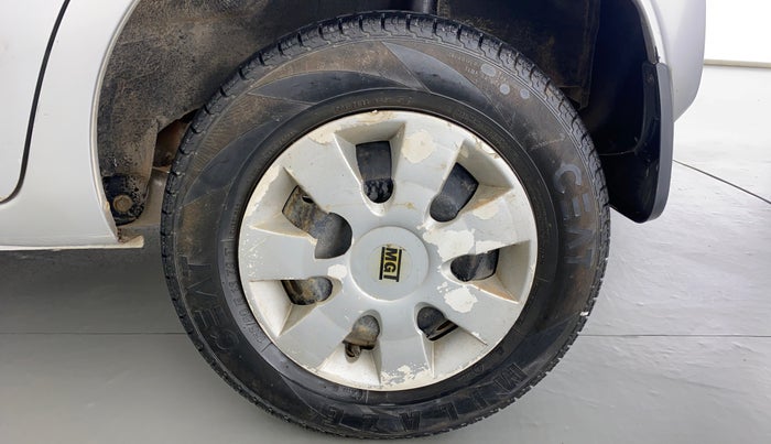 2017 Datsun Redi Go T (O), Petrol, Manual, 48,784 km, Left Rear Wheel