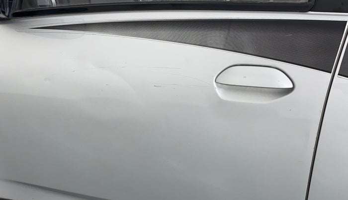 2017 Datsun Redi Go T (O), Petrol, Manual, 48,784 km, Front passenger door - Minor scratches