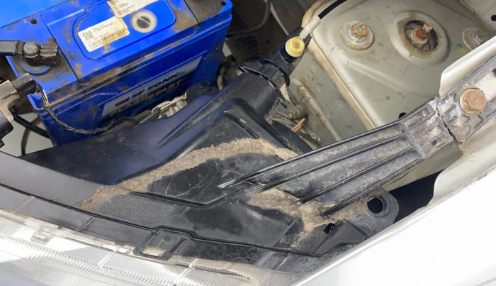 2017 Datsun Redi Go T (O), Petrol, Manual, 48,784 km, Left headlight - Clamp has minor damage