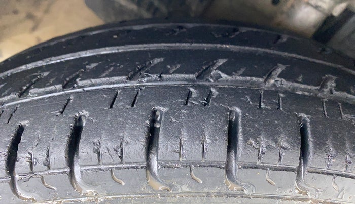 2017 Datsun Redi Go T (O), Petrol, Manual, 48,784 km, Right Front Tyre Tread