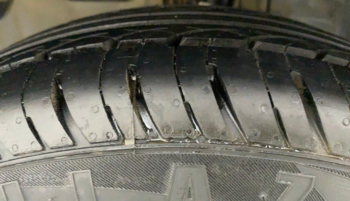 2018 Honda Amaze 1.2L I-VTEC E, Petrol, Manual, 31,422 km, Left Front Tyre Tread