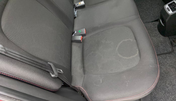 2019 Hyundai Grand i10 SPORTZ DUAL TONE 1.2 VTVT, Petrol, Manual, 10,618 km, Second-row right seat - Cover slightly stained