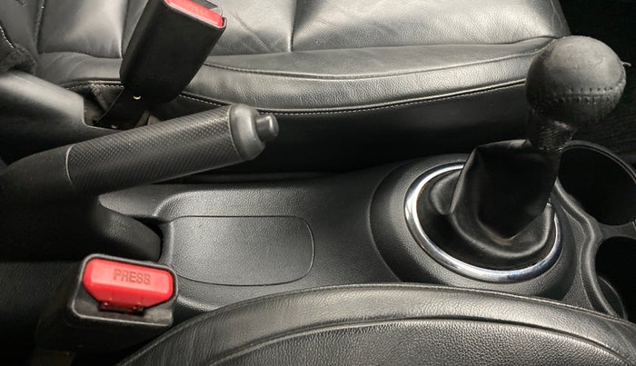 2016 Honda BR-V 1.5 i-VTEC VX, Petrol, Manual, 62,786 km, Gear Lever