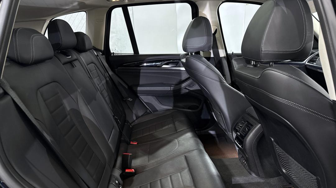 2021 BMW X3 sDrive20i Xline, Automatic, 34778 km, Right Side Rear Door Cabin View